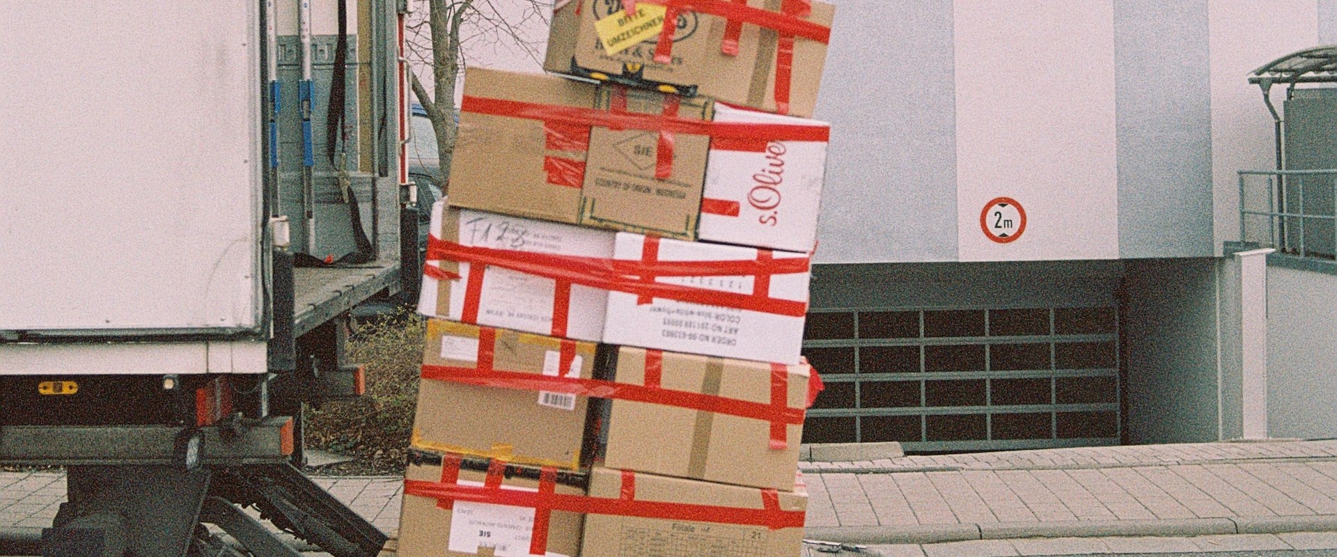 Why Moving And Storage Services Should Invest In Buying Moving Leads